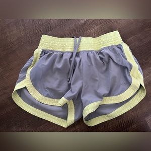 4 pairs of athletic shorts, all size small
